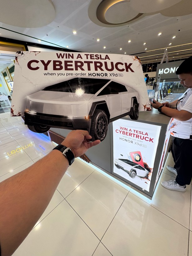 Real or Not—A Tesla CybertruckGiveaway at the Next Smartphone&nbsp;Launch?